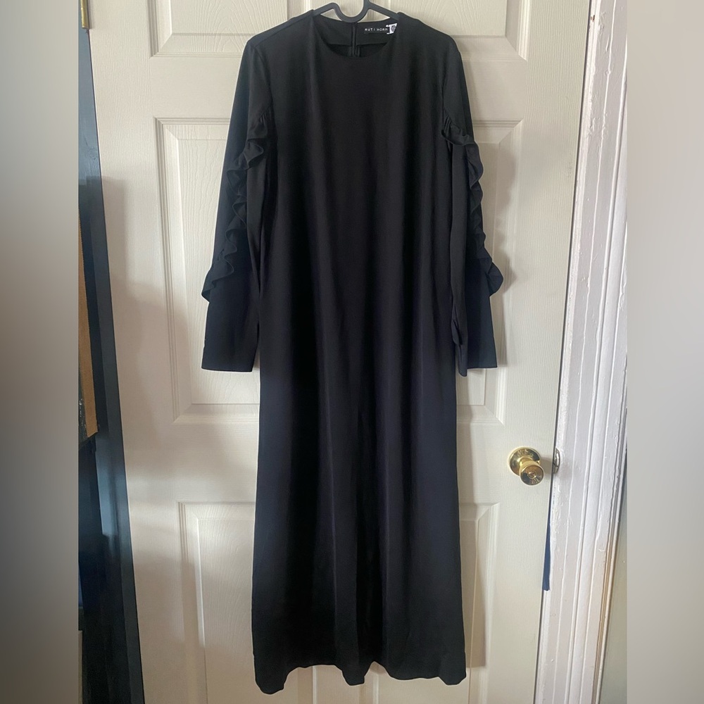 Ruti Horn Women’s Size L Black Long Sleeve Maxi Dress W/ Ruffle Detail
